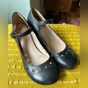Classic Miz Mooz Mary janes size 40.5